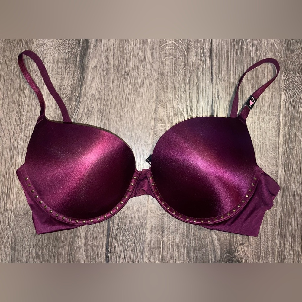 NWT Victoria’s Secret Very Sexy Pushup Bra